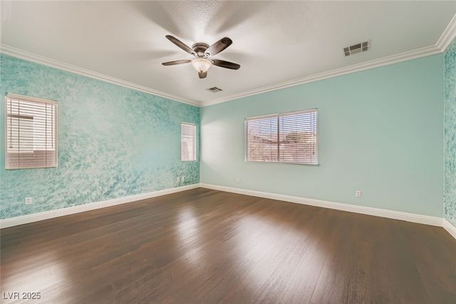 6016 Star Point Court, North Las Vegas, NV 89081