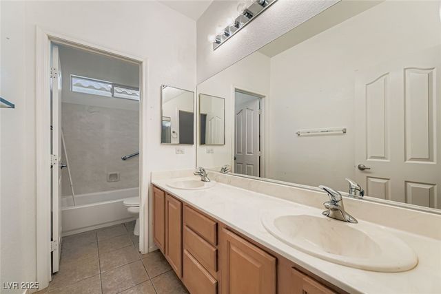 6016 Star Point Court, North Las Vegas, NV 89081