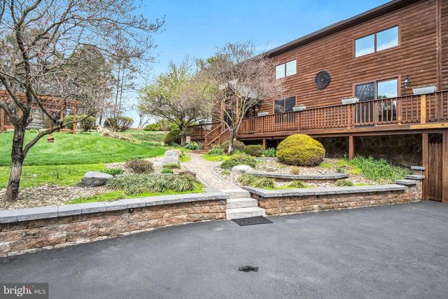 254 STUART RD, Carlisle, PA 17015