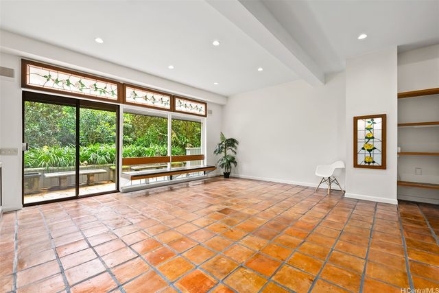 156 Forest Ridge Way, Honolulu, HI 96822