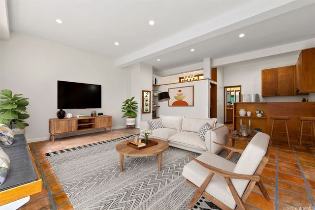 156 Forest Ridge Way, Honolulu, HI 96822