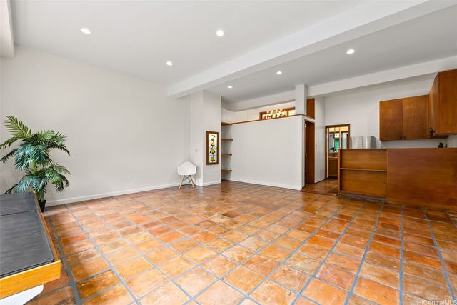 156 Forest Ridge Way, Honolulu, HI 96822