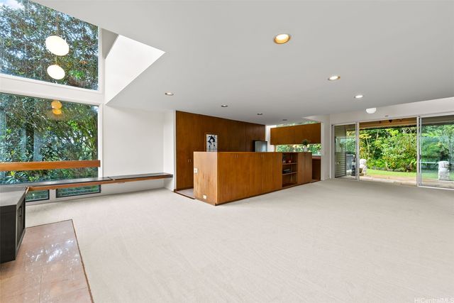 156 Forest Ridge Way, Honolulu, HI 96822