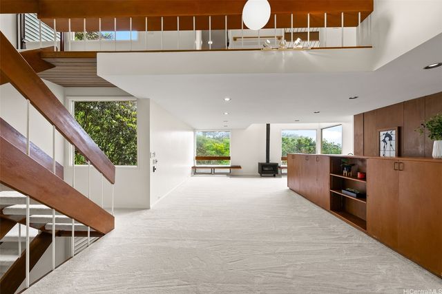 156 Forest Ridge Way, Honolulu, HI 96822