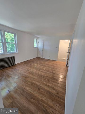 367 MARLTON AVE, Camden, NJ 08105