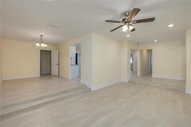 407 PRINCESS PLACE, Lakeland, FL 33803