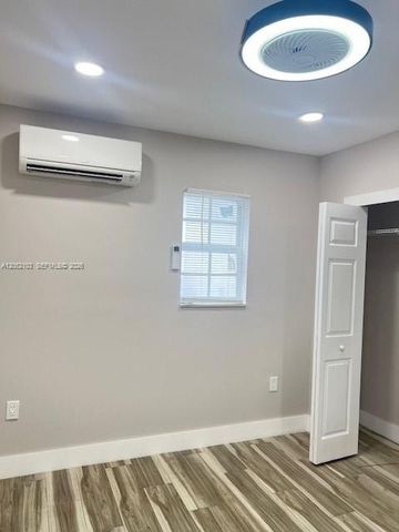 922 NW 2nd Street 2, Miami, FL 33128