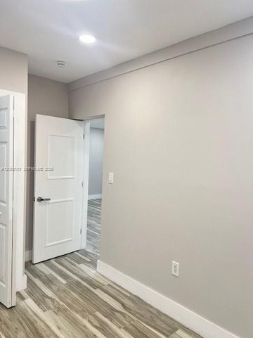 922 NW 2nd Street 2, Miami, FL 33128