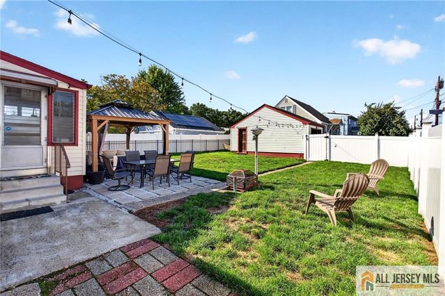 324 Green Street, Woodbridge Proper, NJ 07095