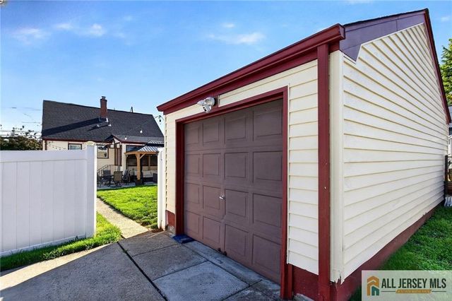 324 Green Street, Woodbridge Proper, NJ 07095