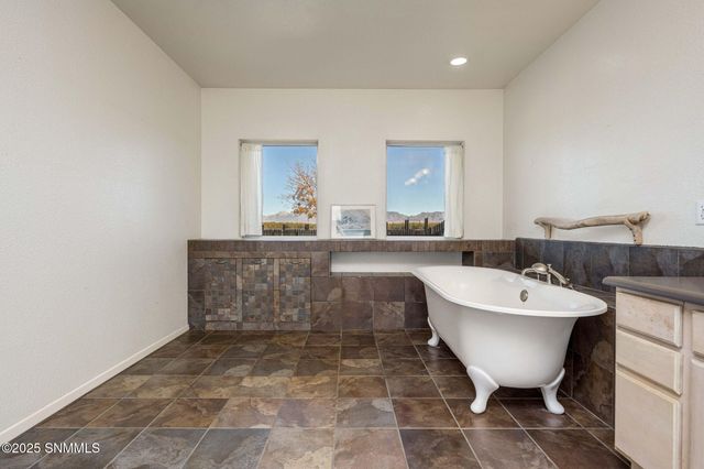 6535 N Highway 28, La Mesa, NM 88044