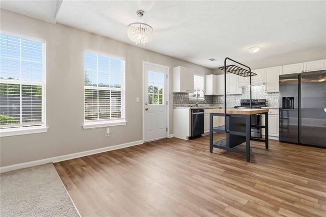 2922 Knoll View Place, Douglasville, GA 30135
