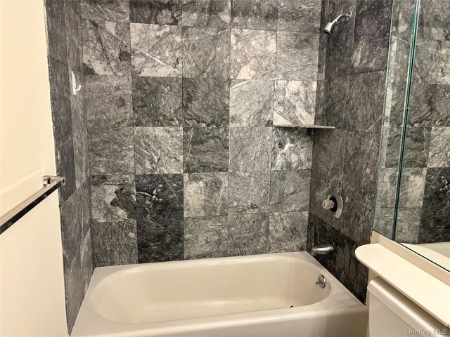 4 Martine Avenue 1419, White Plains, NY 10606