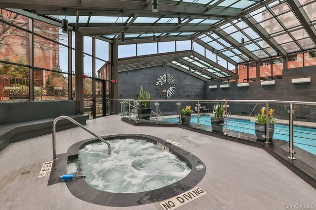 4 Martine Avenue 1419, White Plains, NY 10606