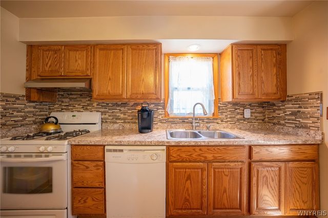 127 Broadway Street, West Seneca, NY 14224