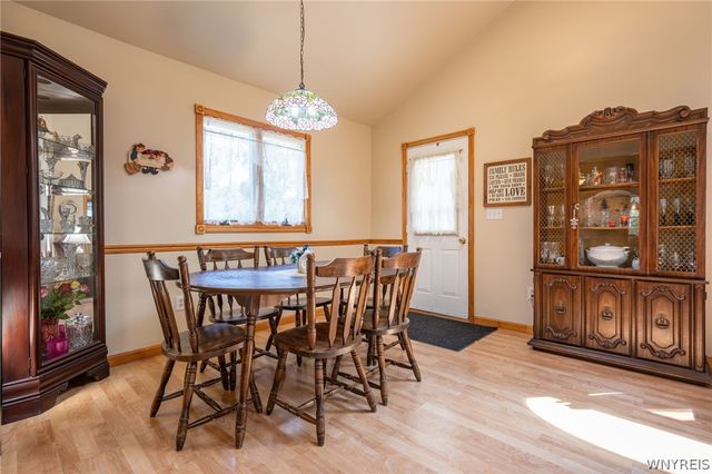 127 Broadway Street, West Seneca, NY 14224
