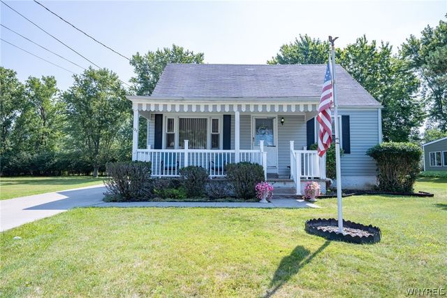 127 Broadway Street, West Seneca, NY 14224