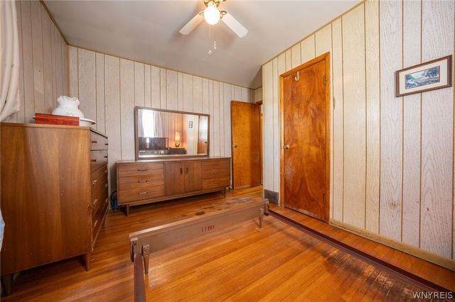127 Broadway Street, West Seneca, NY 14224