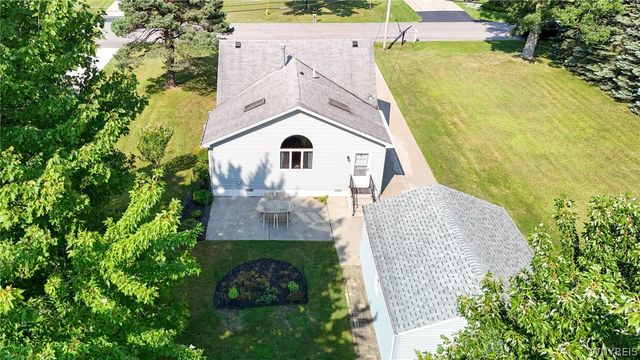 127 Broadway Street, West Seneca, NY 14224