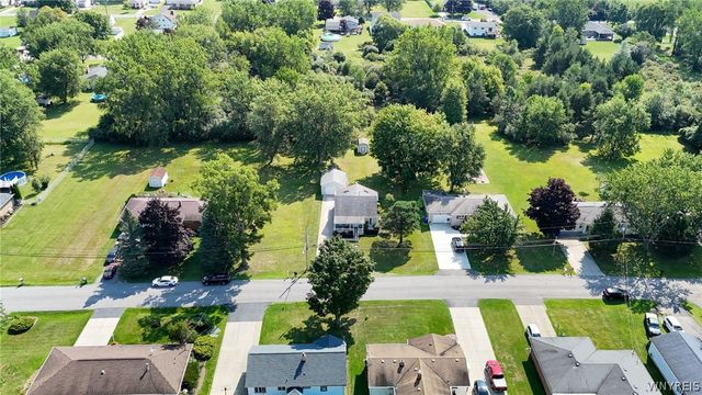 127 Broadway Street, West Seneca, NY 14224
