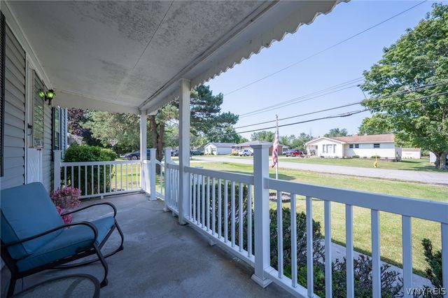 127 Broadway Street, West Seneca, NY 14224