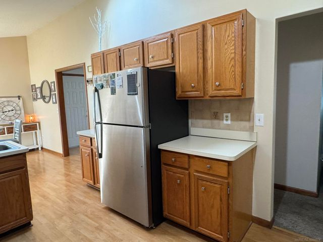 41201 Whispering Oaks Drive, Clinton Township, MI 48038