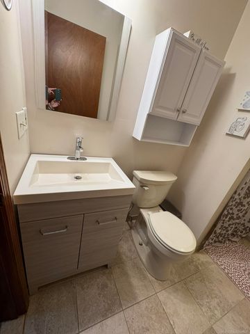 41201 Whispering Oaks Drive, Clinton Township, MI 48038