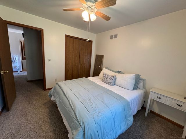 41201 Whispering Oaks Drive, Clinton Township, MI 48038