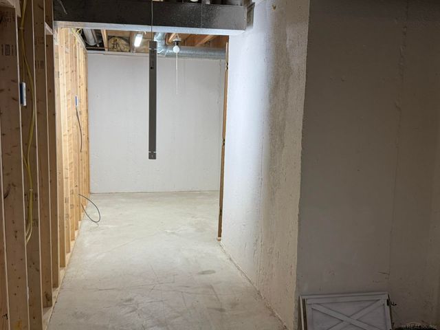 41201 Whispering Oaks Drive, Clinton Township, MI 48038