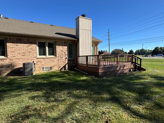 41201 Whispering Oaks Drive, Clinton Township, MI 48038