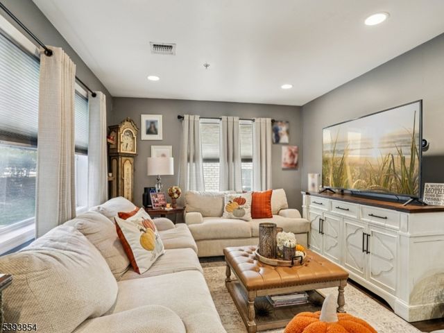 20 Mountain Ave 9, Paterson City, NJ 07501