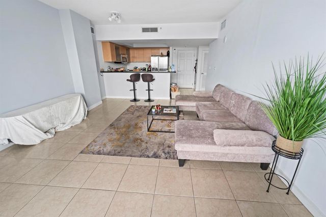 140 S Dixie Highway 813, Hollywood, FL 33020