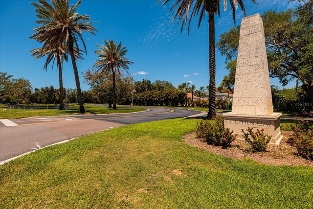 4801 OSPREY DRIVE S 207, St Petersburg, FL 33711