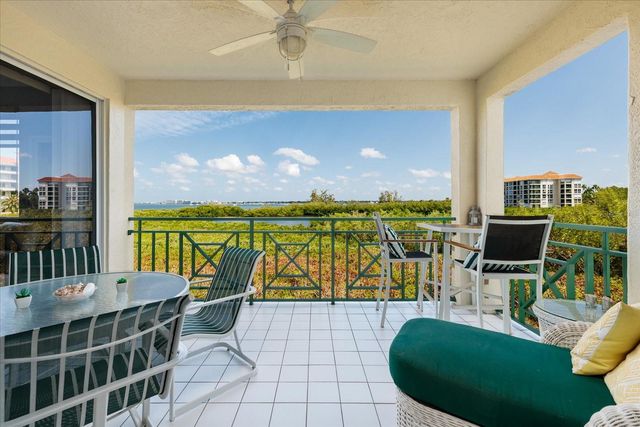4801 OSPREY DRIVE S 207, St Petersburg, FL 33711