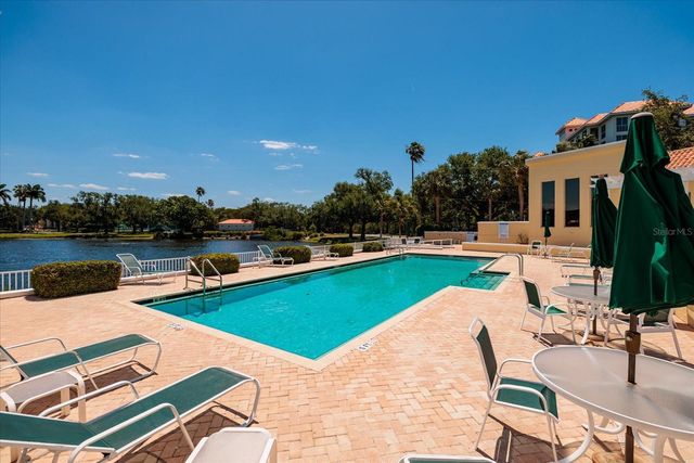 4801 OSPREY DRIVE S 207, St Petersburg, FL 33711