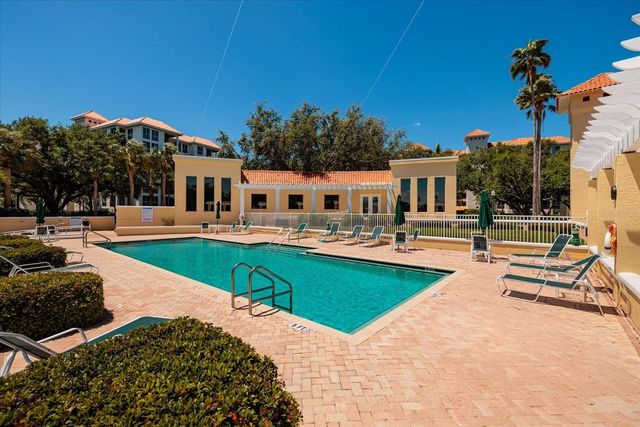 4801 OSPREY DRIVE S 207, St Petersburg, FL 33711
