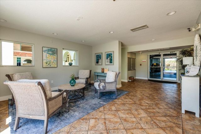 4801 OSPREY DRIVE S 207, St Petersburg, FL 33711