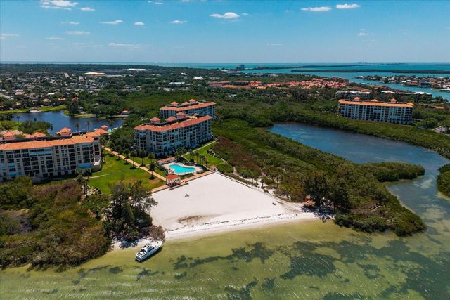 4801 OSPREY DRIVE S 207, St Petersburg, FL 33711