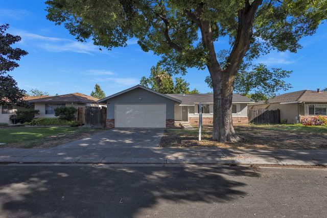 1625 Brentwood Ct, Modesto, CA 95350