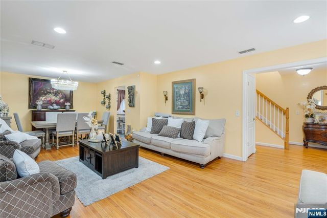 120 E Edsall Boulevard, Palisades Park, NJ 07650