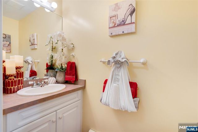 120 E Edsall Boulevard, Palisades Park, NJ 07650