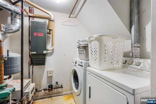 120 E Edsall Boulevard, Palisades Park, NJ 07650
