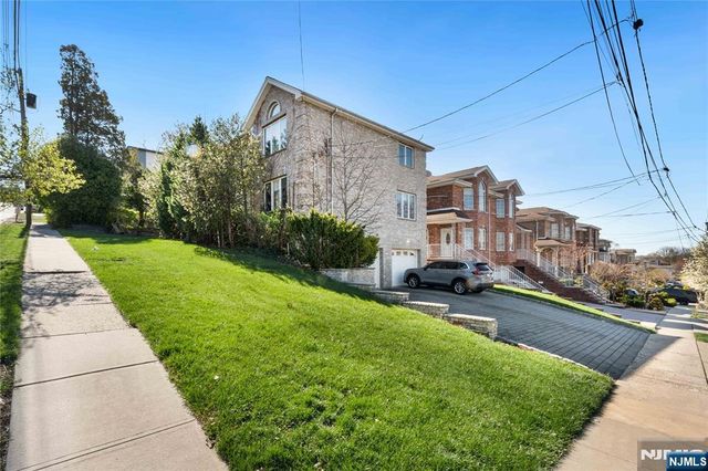 120 E Edsall Boulevard, Palisades Park, NJ 07650
