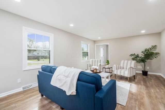 6136 Charmar Drive, Westerville, OH 43082