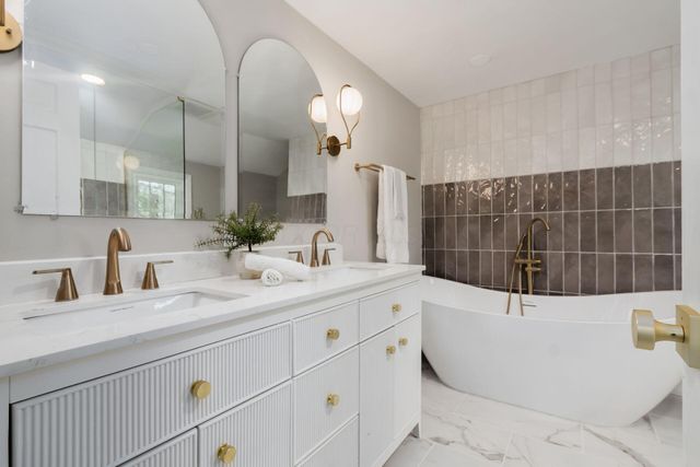 6136 Charmar Drive, Westerville, OH 43082