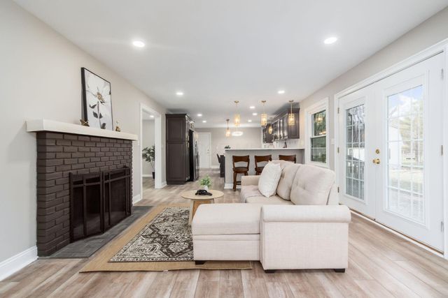 6136 Charmar Drive, Westerville, OH 43082