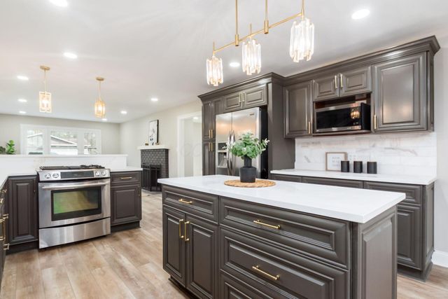 6136 Charmar Drive, Westerville, OH 43082