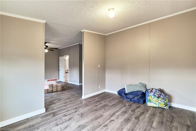 242 Granite Ridge Lane, Winston-salem, NC 27107