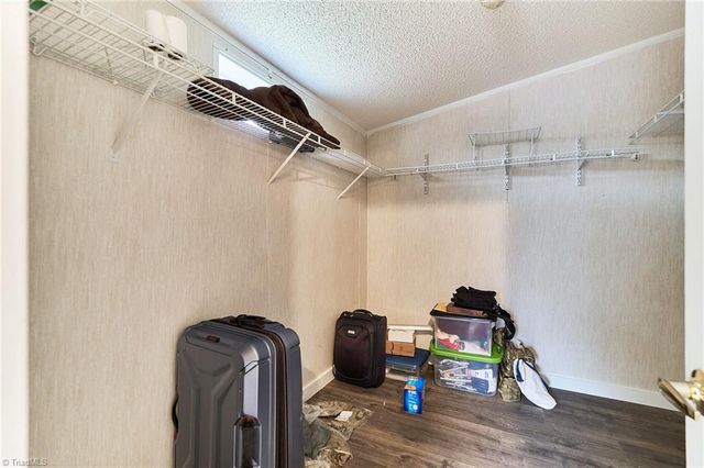 242 Granite Ridge Lane, Winston-salem, NC 27107