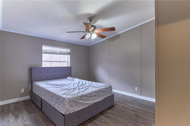 242 Granite Ridge Lane, Winston-salem, NC 27107